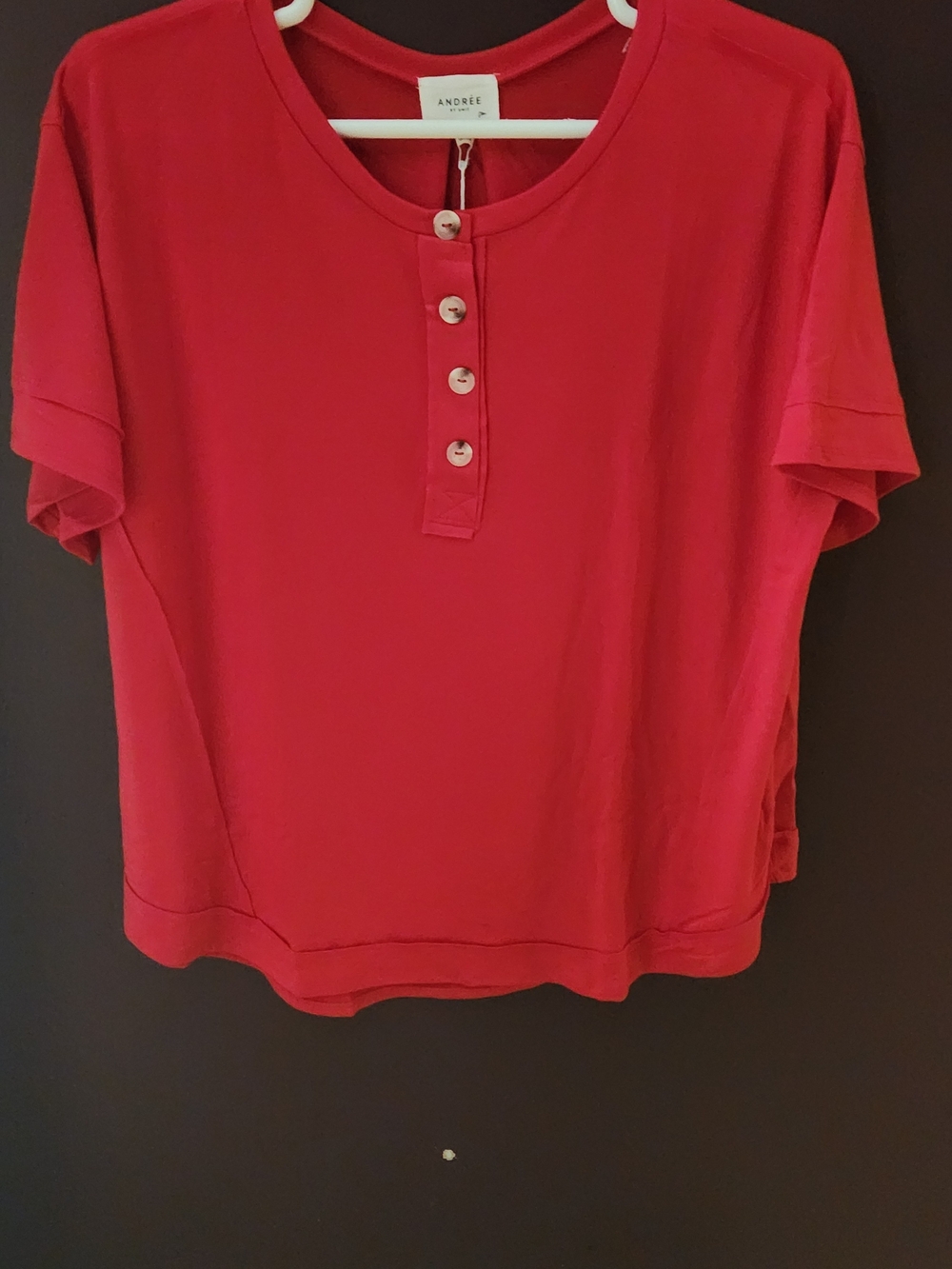 SALE! ANDREE BY UNIT Red Short-Sleeve Henley Button Top-OVERSIZED